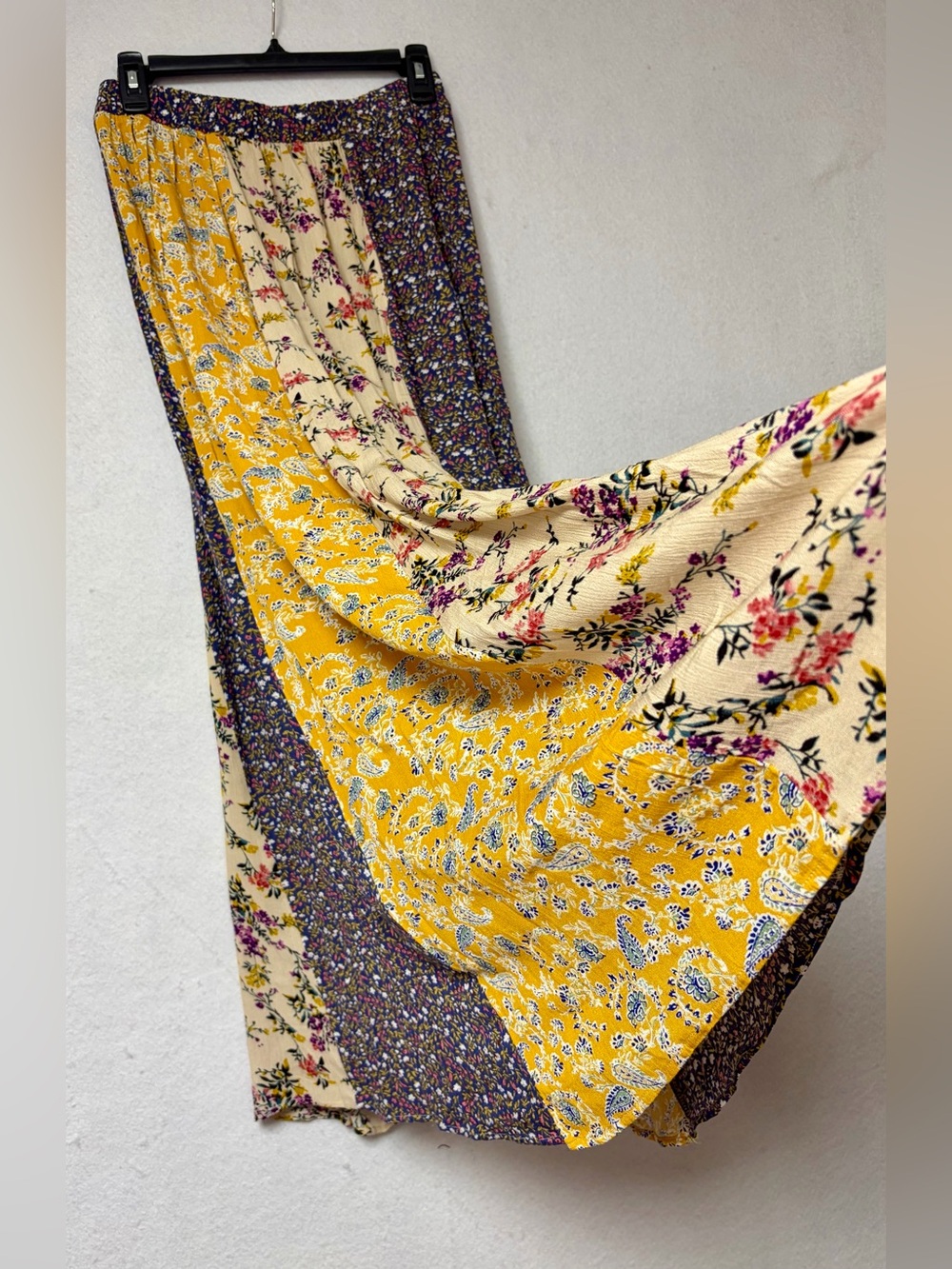 NATURAL LIFE
Valentina Maxi Skirt - Yellow
Cream Floral Boho Minimalist 
Size M - Picture 4 of 8